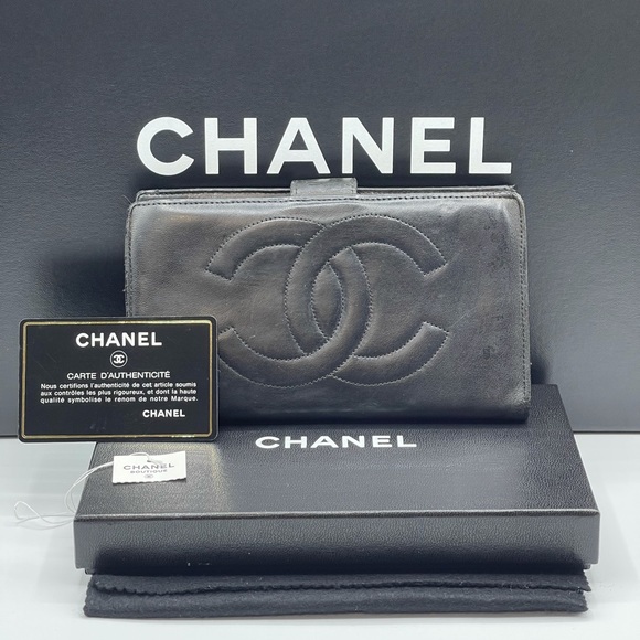 CHANEL Handbags - Chanel Caviar Leather Long Wallet Clutch Coco CC